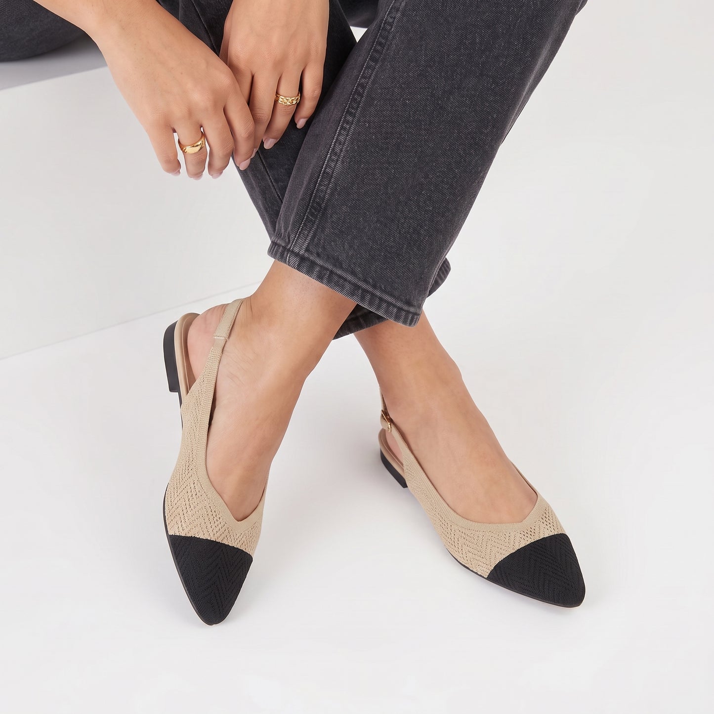 ALBA Contraste — Two-Tone Knit Slingback Flats, worn with ankles crossed